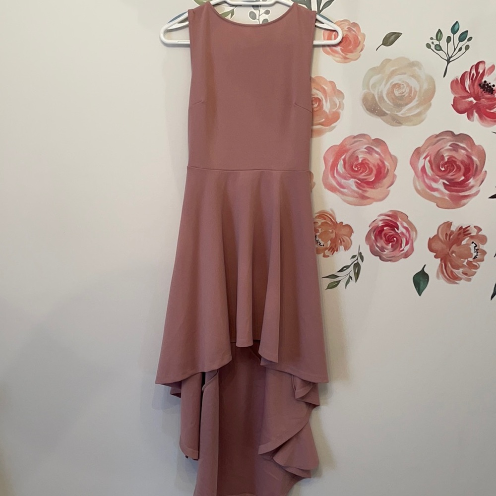 The siista’r mauve low back high low dress with bow